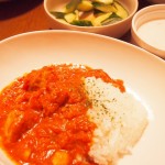 【食】バターチキンカレー、水菜カリカリサラダ