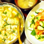 【食】麻婆豆腐、トマトとキュウリと玉ねぎころころサラダ